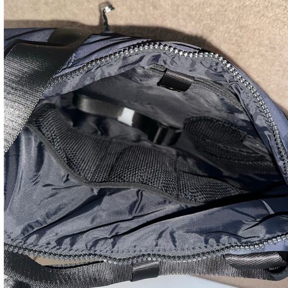 New Fabletics The Everyday Tote Black Tactical Camo O/S - Picture 5 of 8